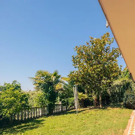 Old Road Rooms And Apartments With Pool Portorož Exterior foto