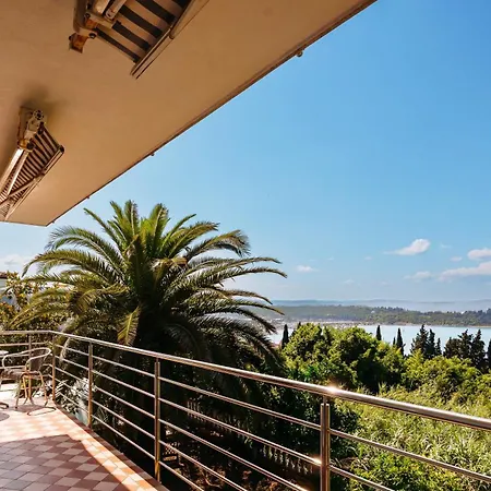 Old Road Rooms And Apartments With Pool Portorož Exterior foto