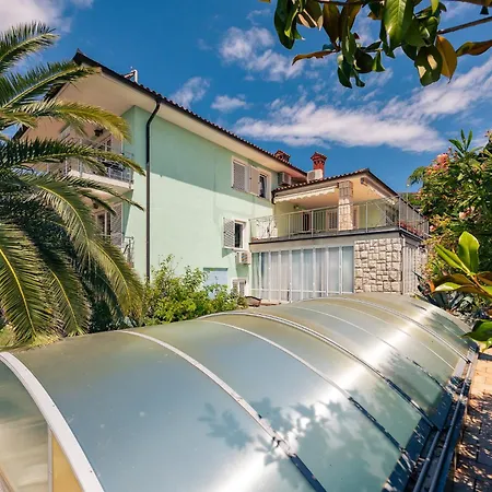 Old Road Rooms And Apartments With Pool Portorož Exterior foto