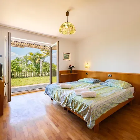 Old Road Rooms And Apartments With Pool Portorož Exterior foto