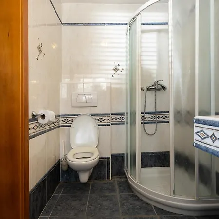Old Road Rooms And Apartments With Pool Portorož Exterior foto