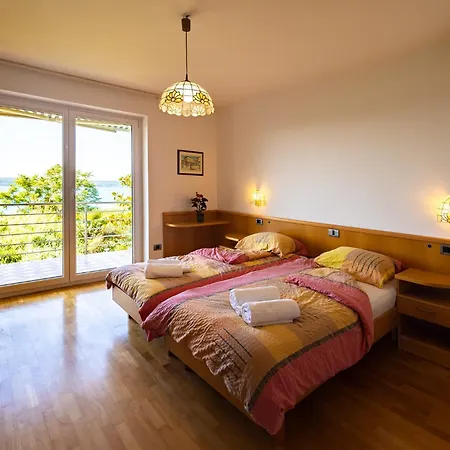 Old Road Rooms And Apartments With Pool Portorož Exterior foto