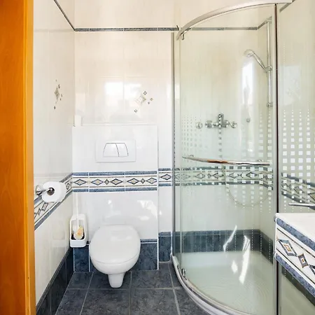 Old Road Rooms And Apartments With Pool Portorož Exterior foto