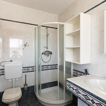 Old Road Rooms And Apartments With Pool Portorož Exterior foto