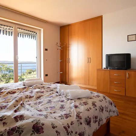 Old Road Rooms And Apartments With Pool Portorož Exterior foto